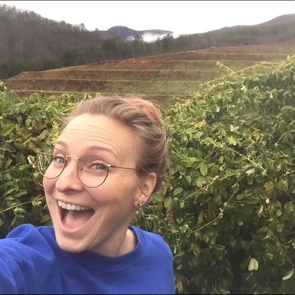 Meet your Posher, Cody - Picture 3 of 4